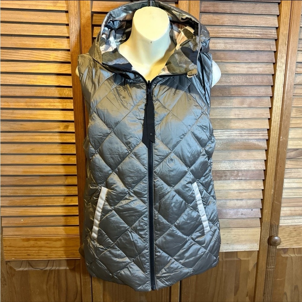 LULULEMON REVERSIBLE GOOSE DOWN PUFFER VEST gray hooded jacket fluffiest Camo